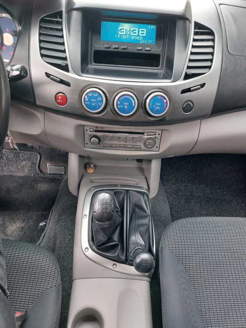 Mitsubishi L200 2.5, 4x4, снимка 15 - Автомобили и джипове - 52089755