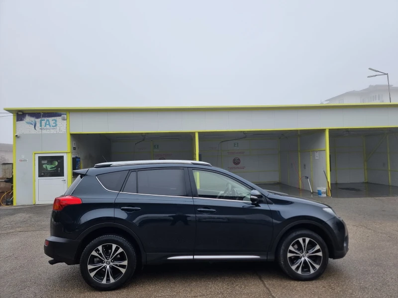 Toyota Rav4 2.0D4D* 4X4* NAVI * KAMERA* LED* Keyless* 2015г , снимка 4 - Автомобили и джипове - 53097238