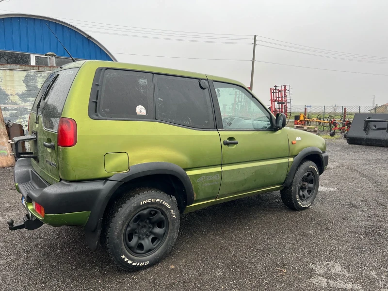 Nissan Terrano 2.7 TDI, снимка 3 - Автомобили и джипове - 53411057