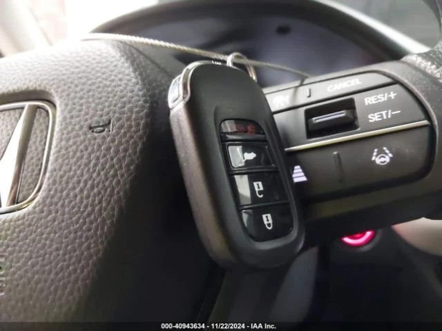 Honda Hr-v AWD LX, снимка 15 - Автомобили и джипове - 48697304