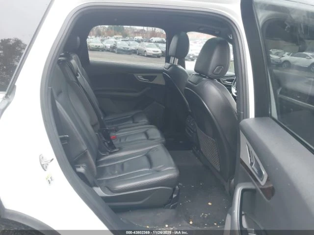 Audi Q7 PREMIUM* Нави* Кожа* Подгрев* Крайна цена, снимка 8 - Автомобили и джипове - 53038596