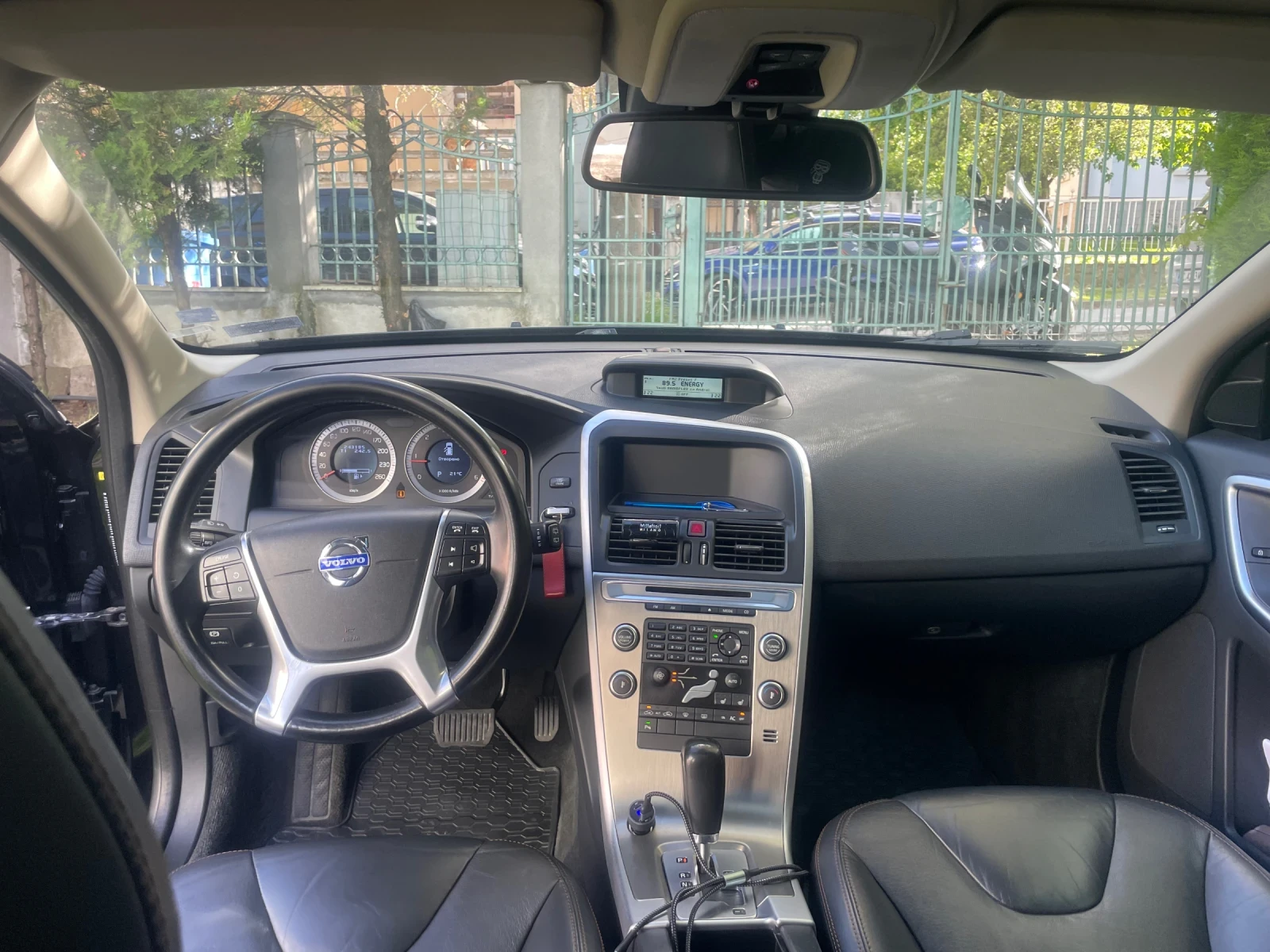 Volvo XC60 2.4 D5 - изображение 6