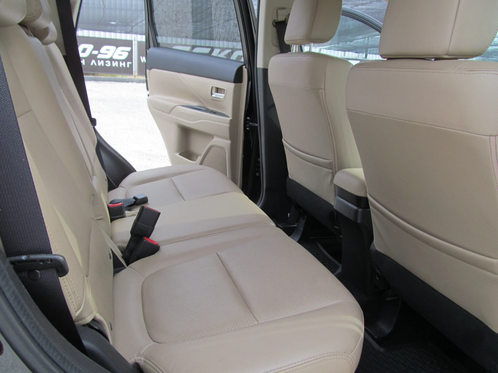 Mitsubishi Outlander KeulessGo/4WD//LDW система/СОБСТВЕН ЛИЗИНГ - изображение 9