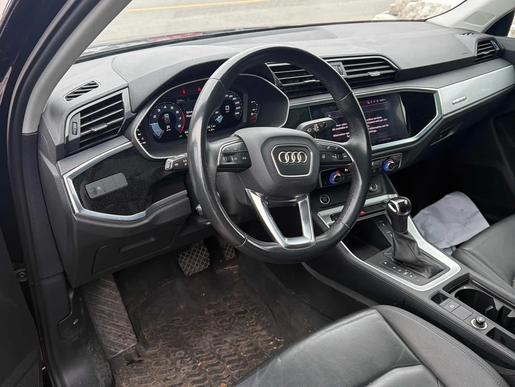 Audi Q3 * Komfort * CARFAX * БЕЗ ПЪРВОНАЧАЛНА ВНОСКА - изображение 5