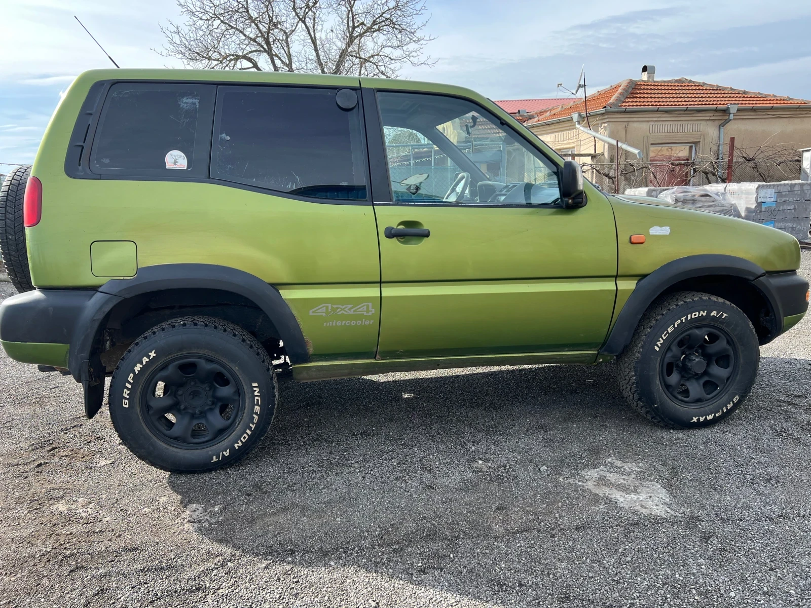 Nissan Terrano 2.7 TDI, снимка 14 - Автомобили и джипове - 53411057