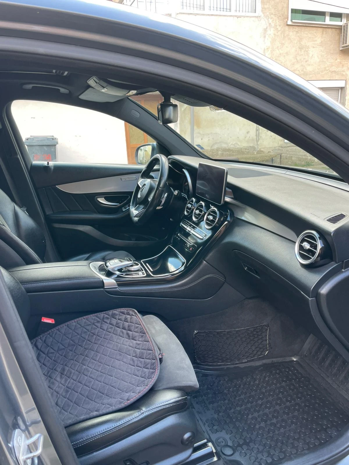 Mercedes-Benz GLC 250 coupe, снимка 6 - Автомобили и джипове - 54106612