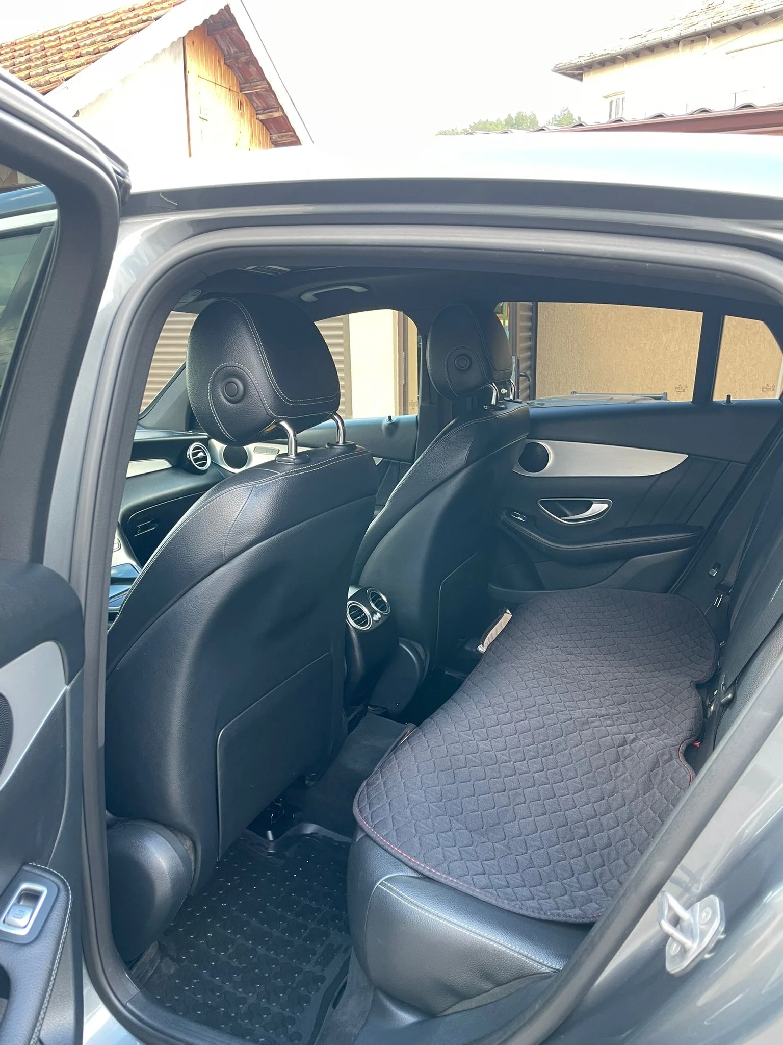 Mercedes-Benz GLC 250 coupe, снимка 2 - Автомобили и джипове - 54106612