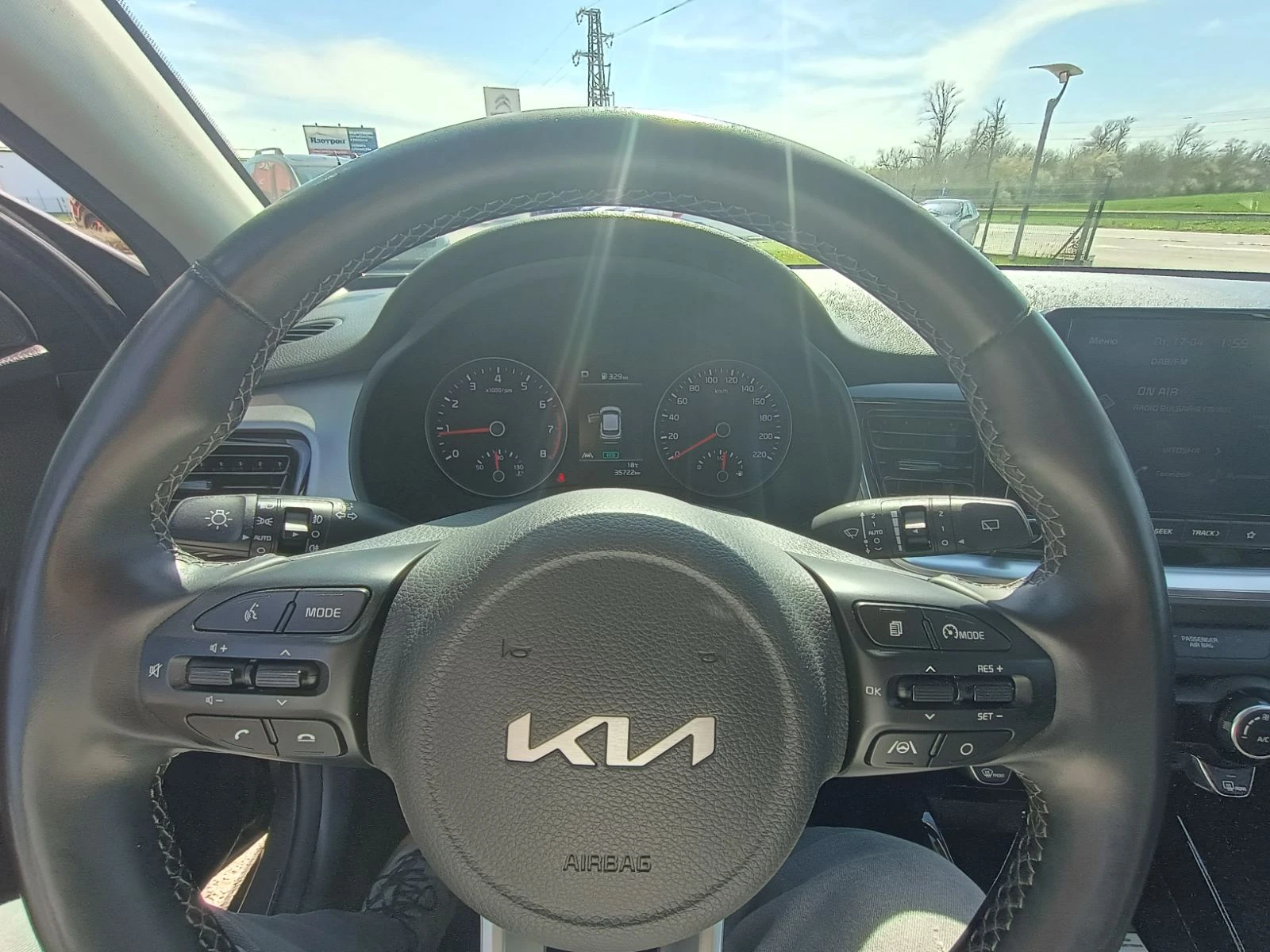 Kia Stonic EXECUTIVE, снимка 10 - Автомобили и джипове - 54364183
