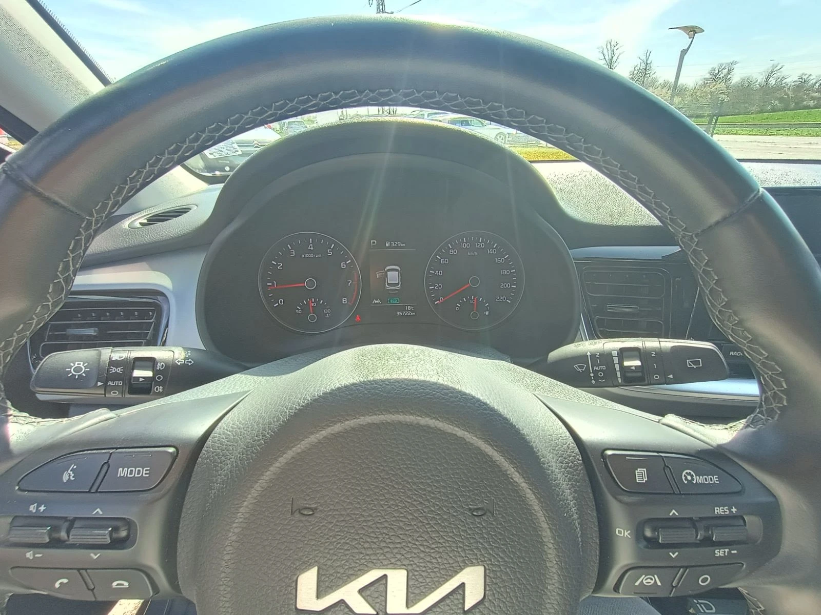 Kia Stonic EXECUTIVE, снимка 9 - Автомобили и джипове - 54364183