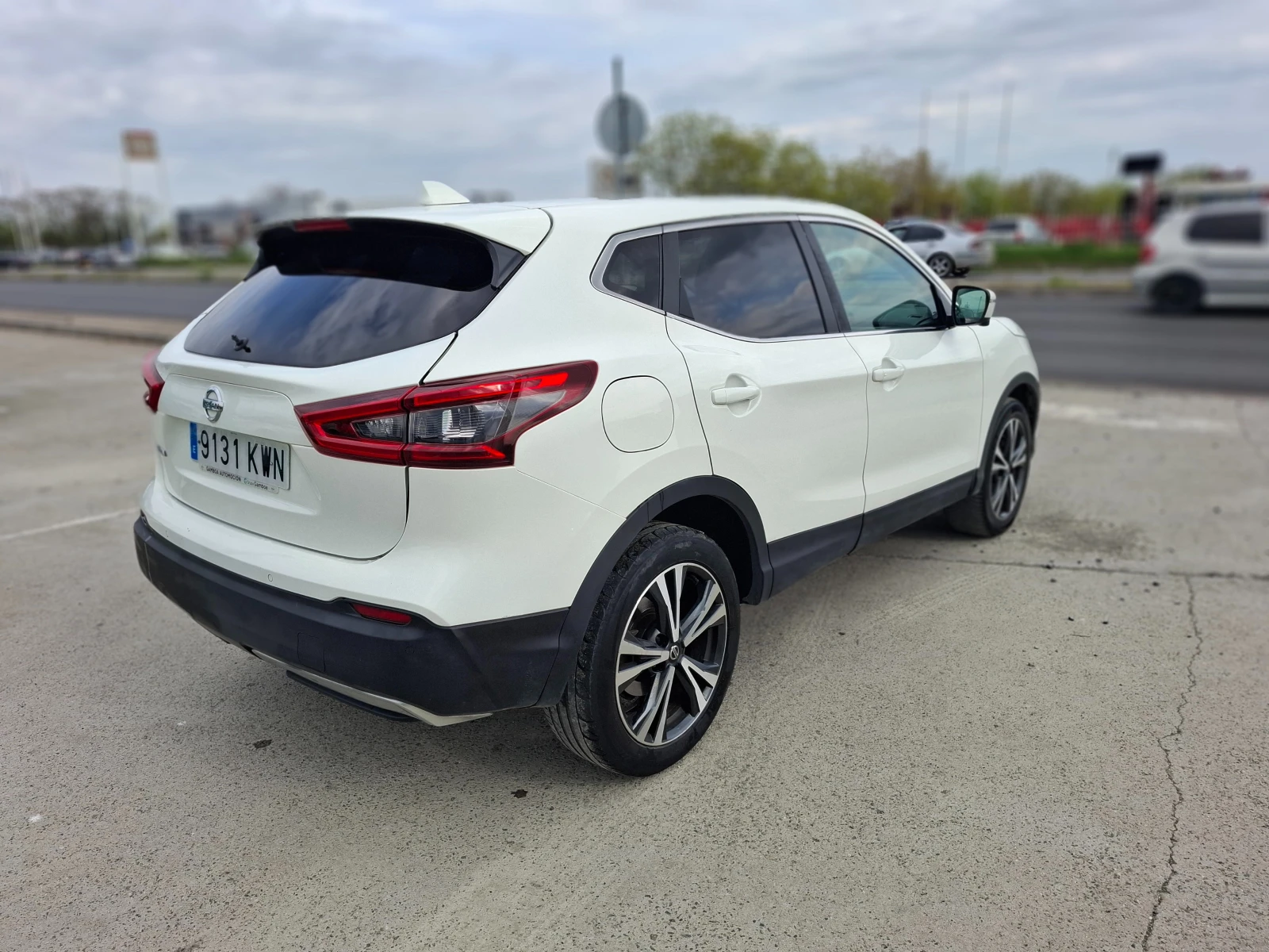 Nissan Qashqai 1, 5 DCi , снимка 5 - Автомобили и джипове - 54413383