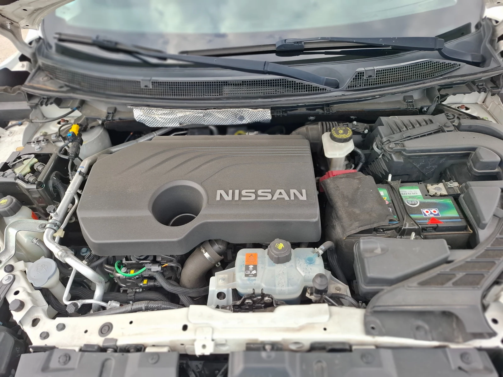 Nissan Qashqai 1, 5 DCi , снимка 11 - Автомобили и джипове - 54413383