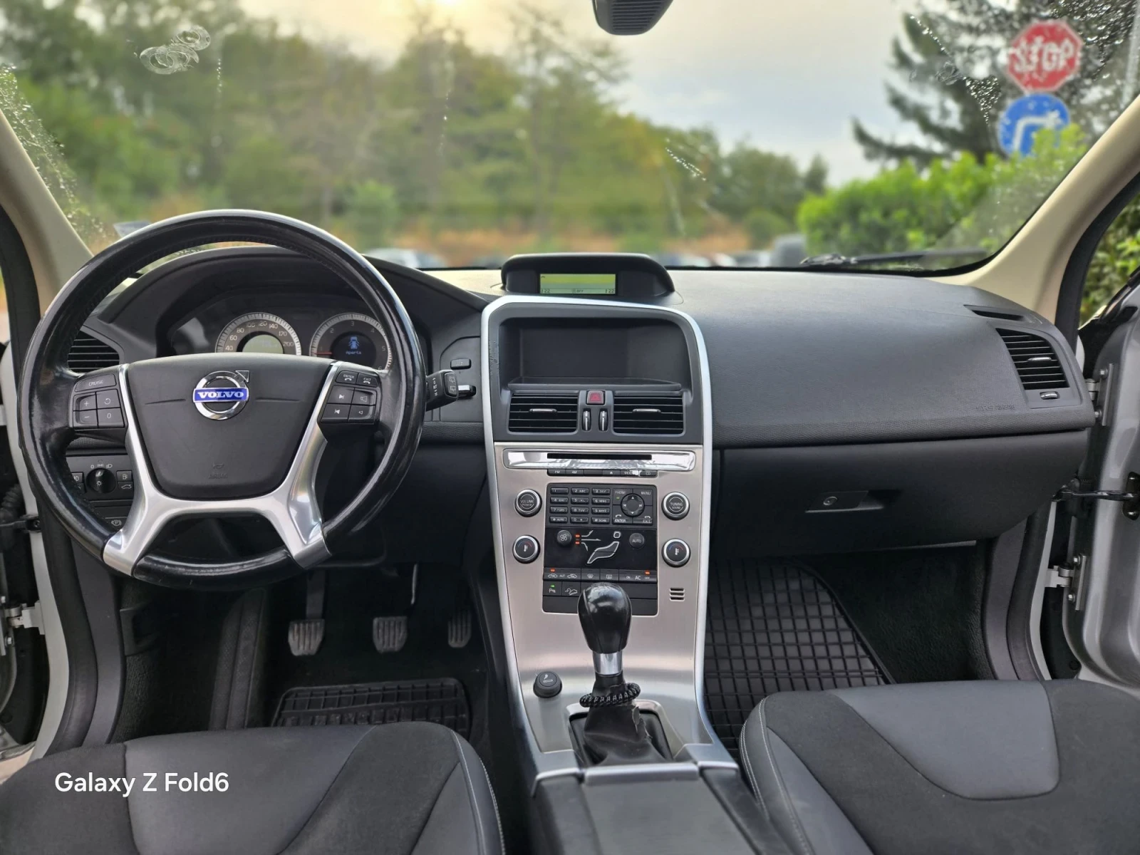 Volvo XC60 4х4, ръчка, Обслужена от А до Я преди 7000км., снимка 7 - Автомобили и джипове - 56230407