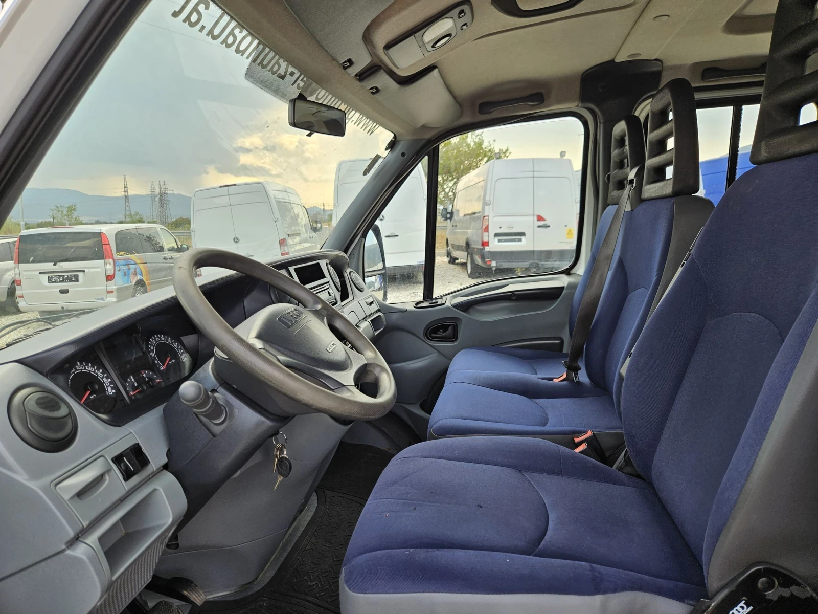 Iveco Daily Бордови, 7 местен, Климатроник - изображение 9