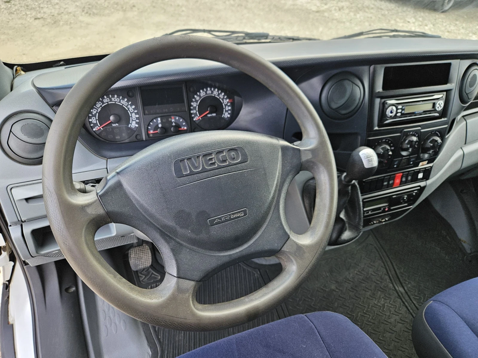 Iveco Daily Бордови, 7 местен, Климатроник - изображение 10