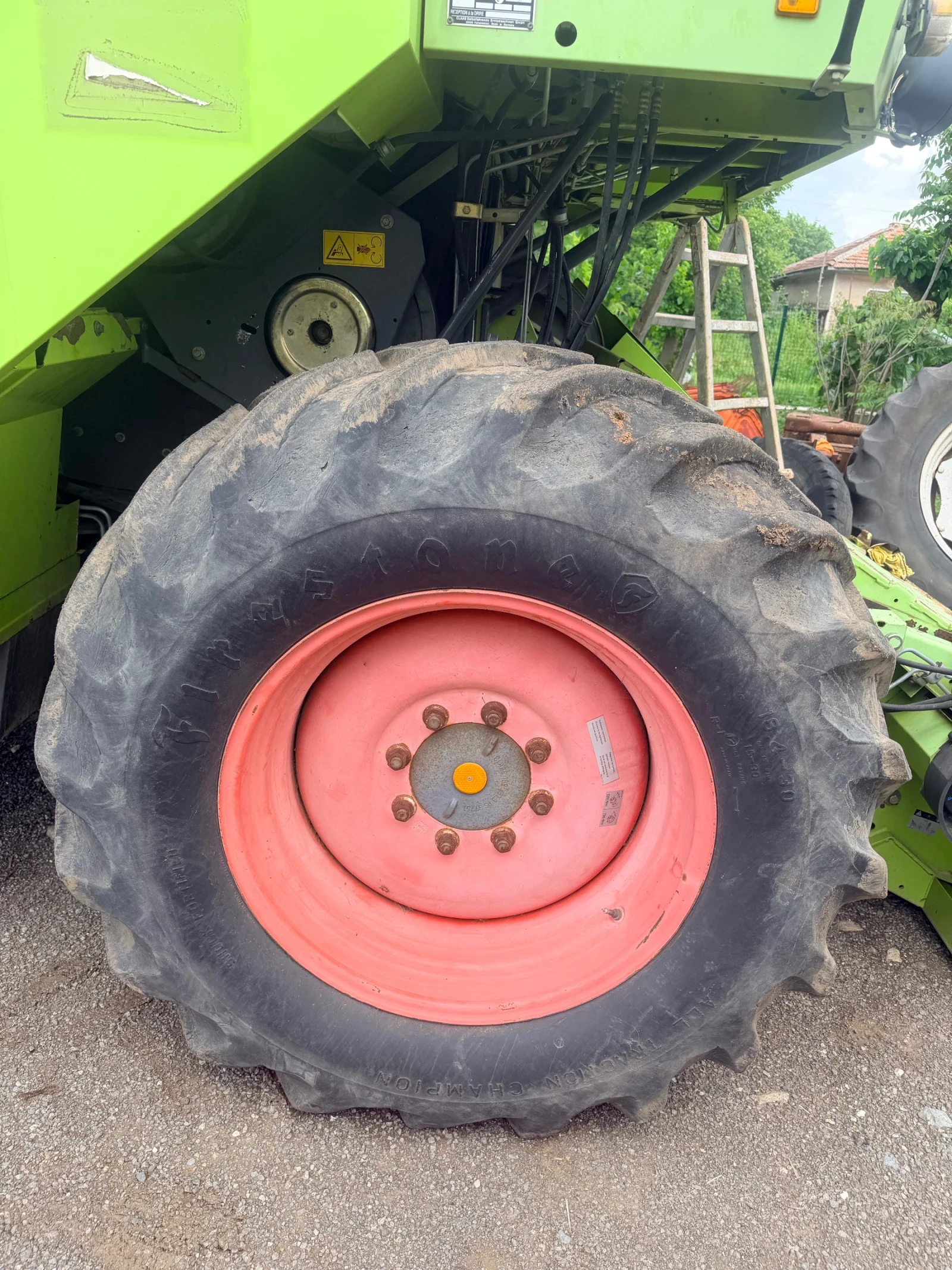 Комбайн Claas Dominator 150 Hydro Drive , снимка 7 - Селскостопанска техника - 54970818