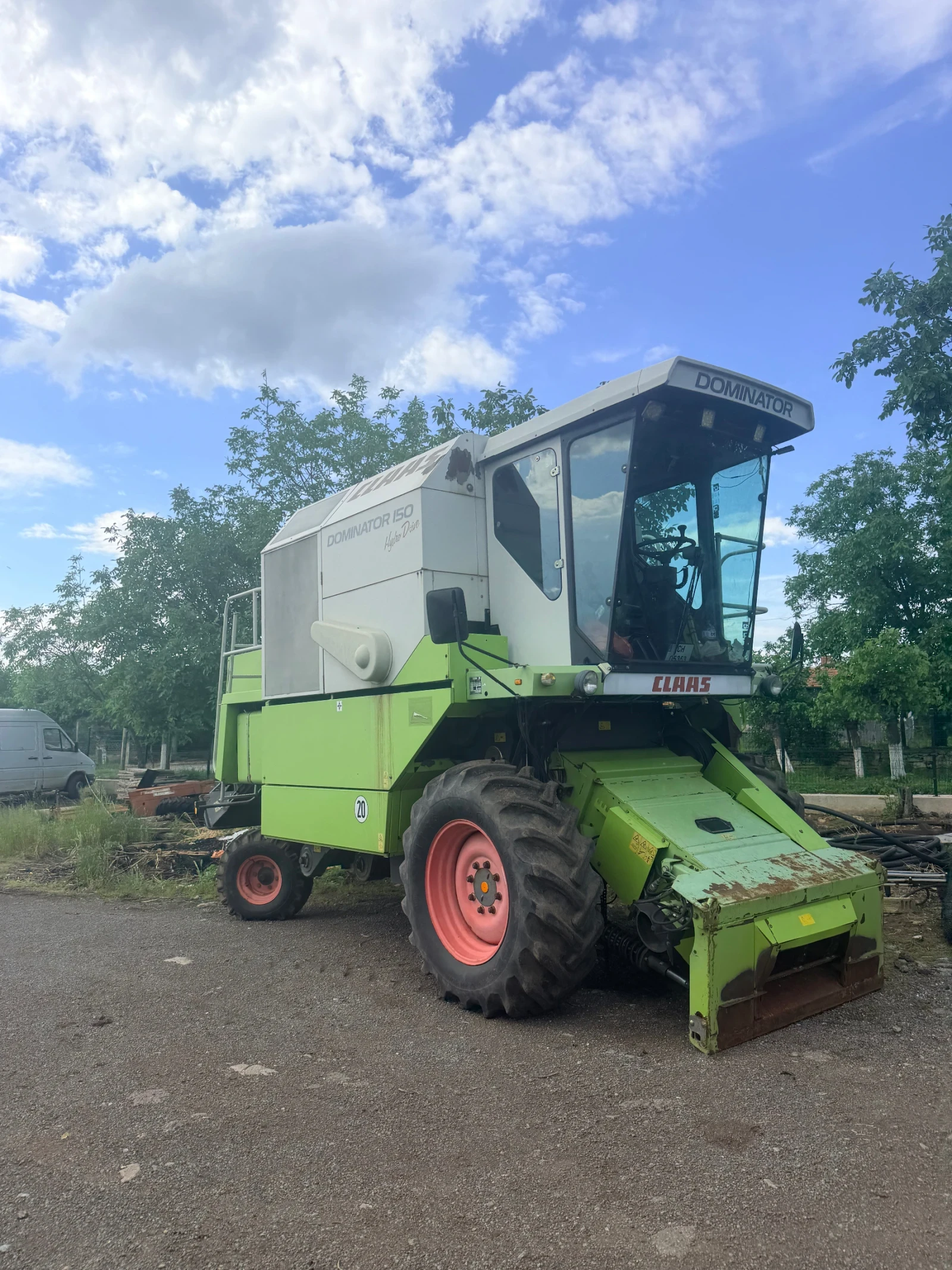 Комбайн Claas Dominator 150 Hydro Drive 
