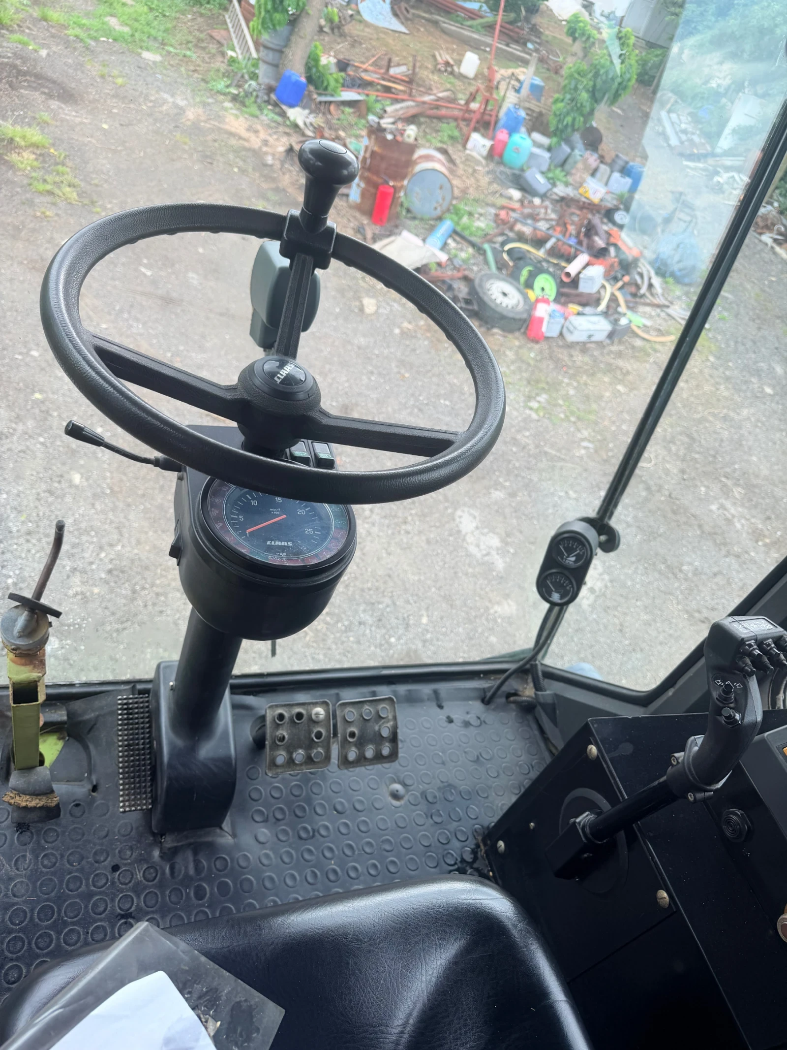 Комбайн Claas Dominator 150 Hydro Drive , снимка 11 - Селскостопанска техника - 54970818