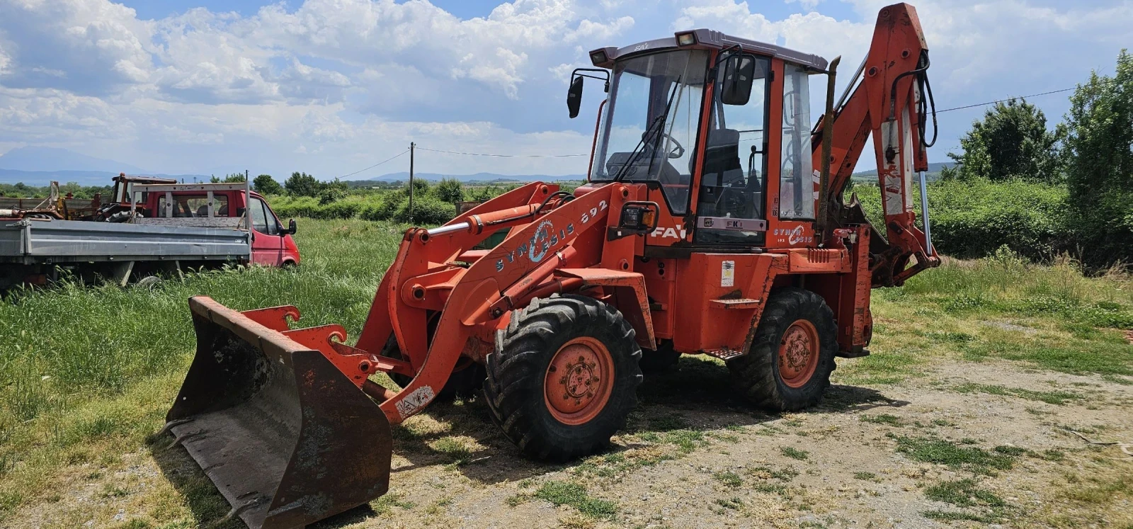 Багер Komatsu FAI 692 ПЕРФЕКТЕН НОВ ВНОС ОТ ИТАЛИЯ, снимка 9 - Индустриална техника - 54708285