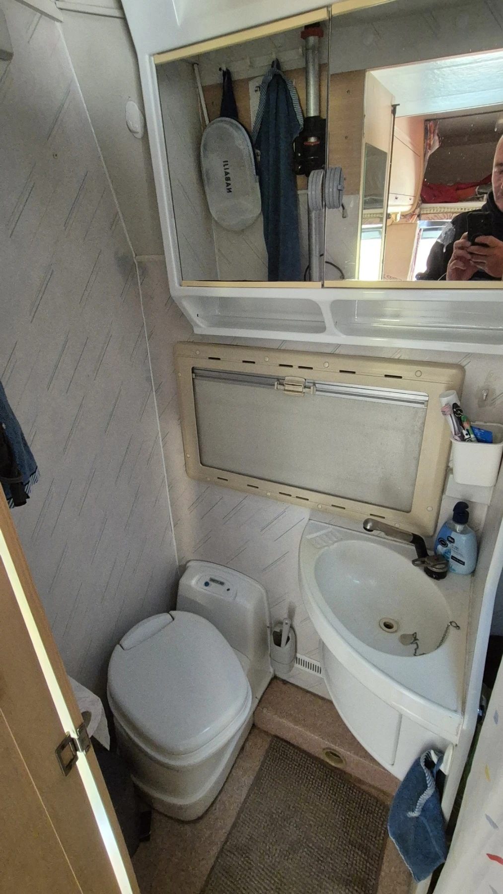 ������ Pilote First 36 | Mobile.bg � ����������� 9