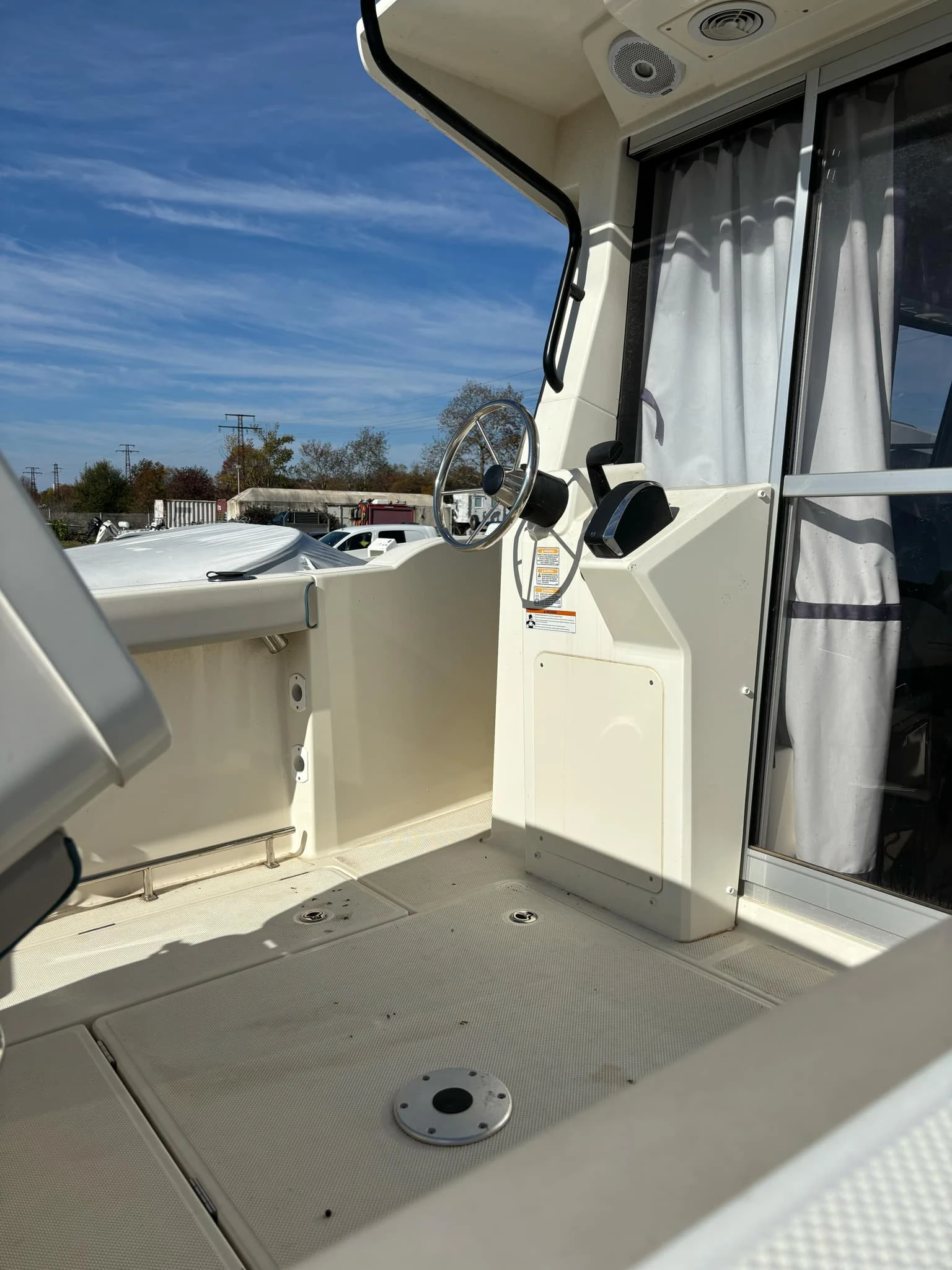 Лодка Quicksilver 705 Pilothouse - изображение 8