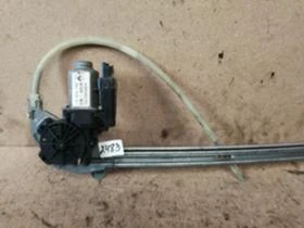 Стъклоповдигач заден ляв Renault Espace Iv 2003-2010, снимка 1