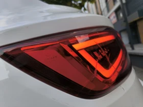 Seat Leon 1.6 TDI DSG7-CAM-DISTRONIC, снимка 13