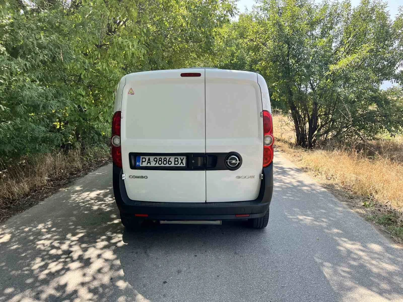 Opel Combo 1.4, снимка 5 - Автомобили и джипове - 47407443