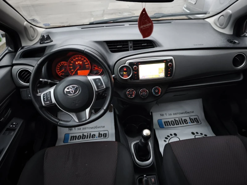 Toyota Yaris 1.33i-100к.с* Евро-5* Навигация* Регистрирана* , снимка 9 - Автомобили и джипове - 47963054