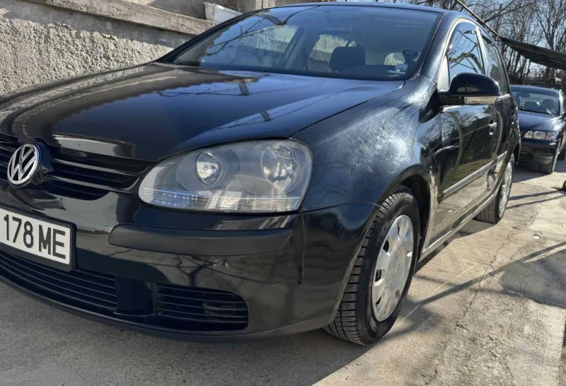 VW Golf, снимка 1 - Автомобили и джипове - 48560461