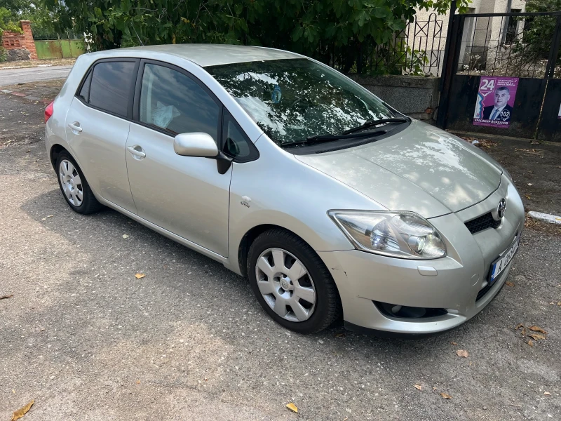 Toyota Auris 2.2, снимка 2 - Автомобили и джипове - 48669395