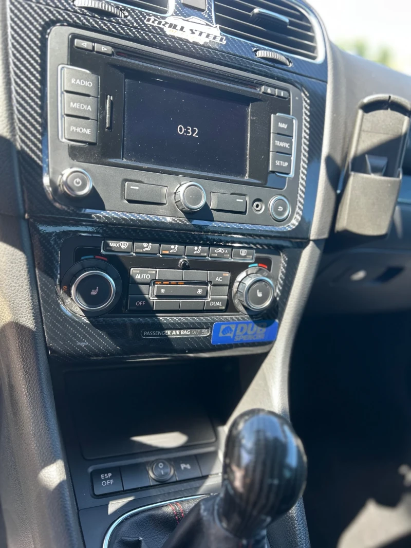 VW Golf GTI 211+ + , снимка 16 - Автомобили и джипове - 51525240