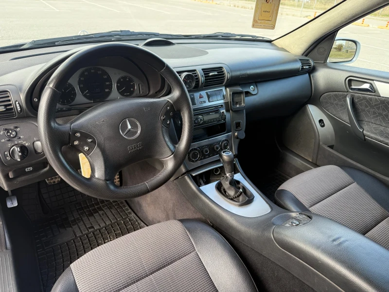 Mercedes-Benz C 220, снимка 7 - Автомобили и джипове - 52282846