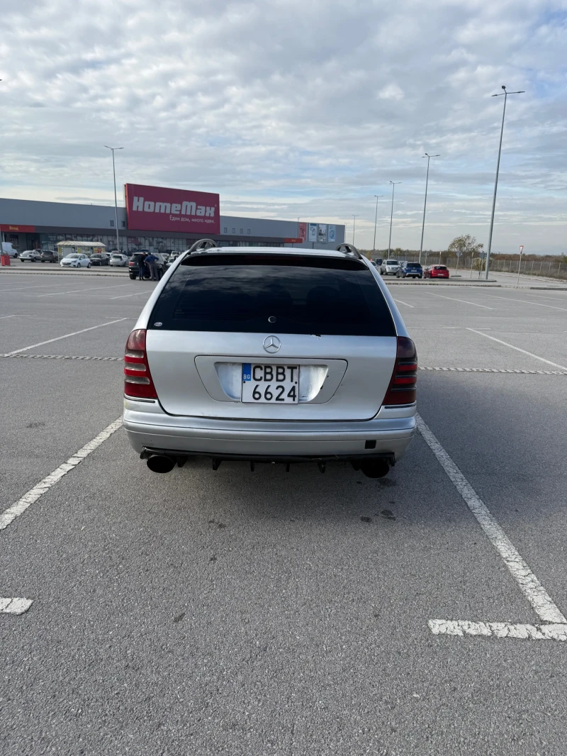 Mercedes-Benz C 220, снимка 4 - Автомобили и джипове - 52282846