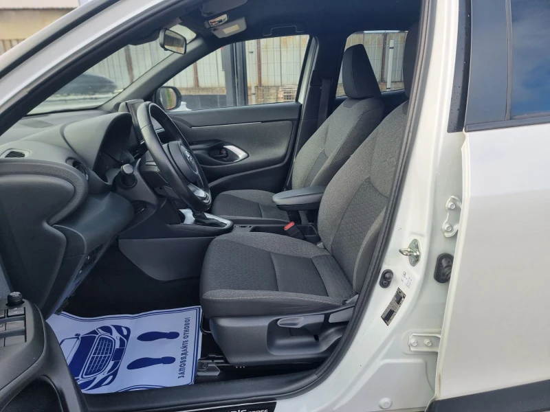 Toyota Yaris Cross 1.5 HYBRID КАМЕРА Bi-LED, снимка 5 - Автомобили и джипове - 52790610