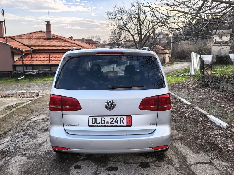 VW Touran 1.6tdi, снимка 6 - Автомобили и джипове - 53037296
