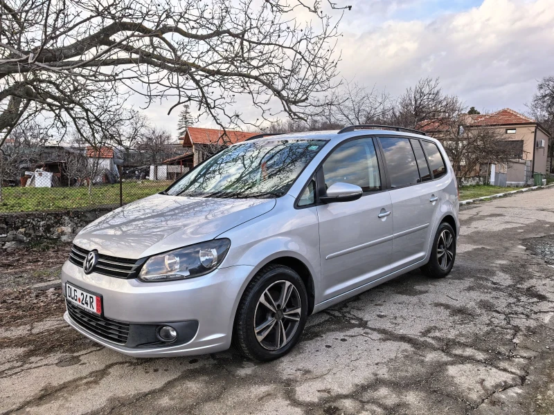 VW Touran 1.6tdi, снимка 4 - Автомобили и джипове - 53037296