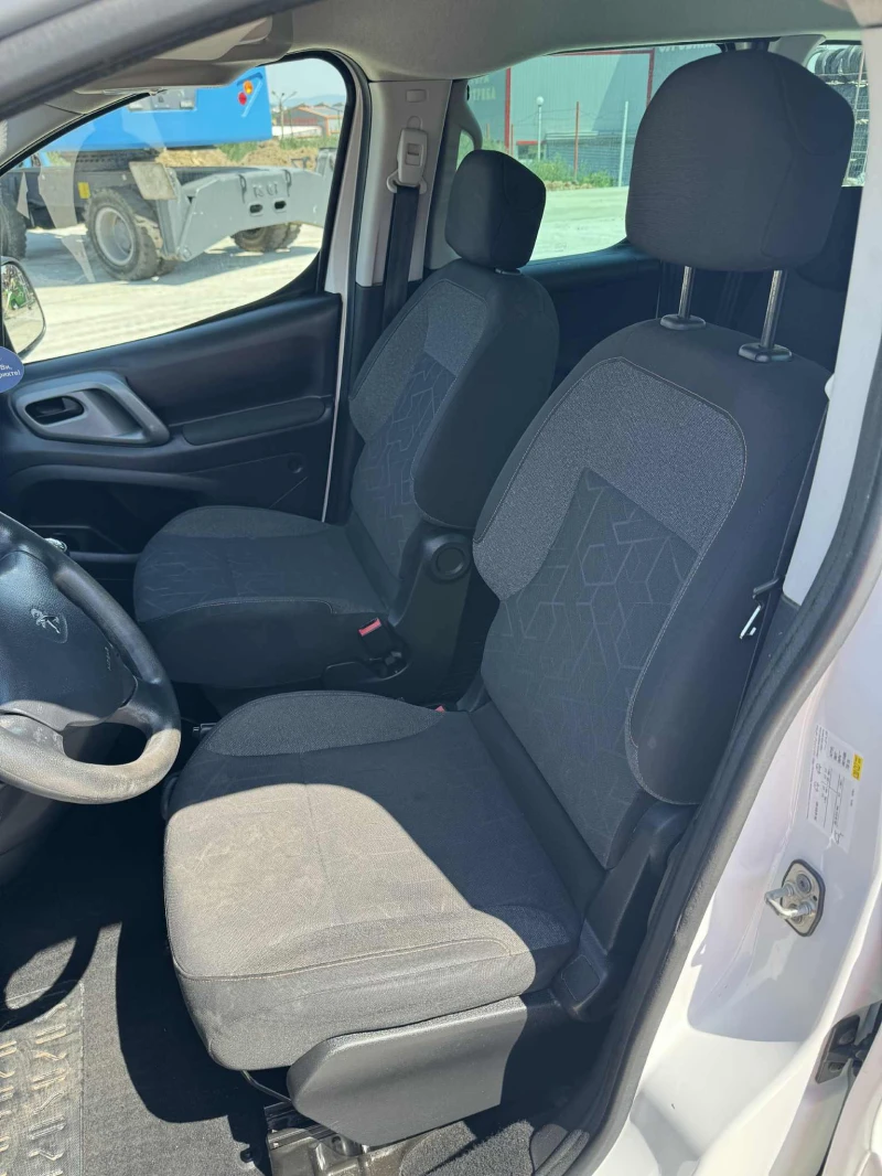 Peugeot Partner 1.6 HDI, снимка 9 - Автомобили и джипове - 53035556