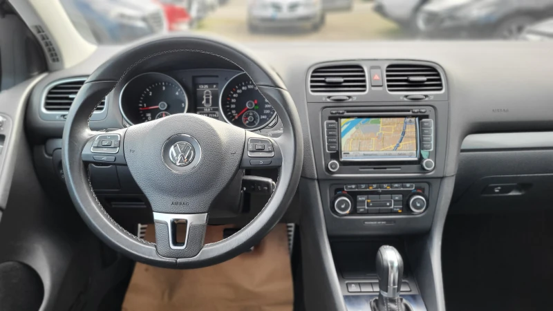 VW Golf 2.0 TDI, снимка 9 - Автомобили и джипове - 53122516