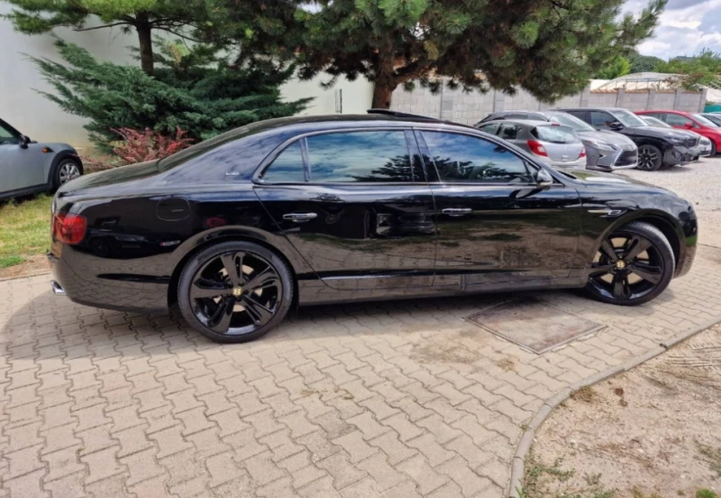 Bentley Flying Spur 4.0 V8 4WD, снимка 2 - Автомобили и джипове - 53161983