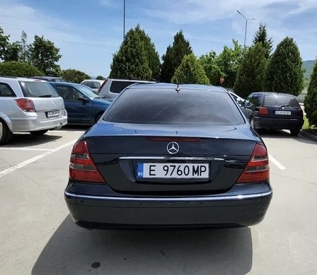 Mercedes-Benz E 220 2.2, снимка 2 - Автомобили и джипове - 46246304