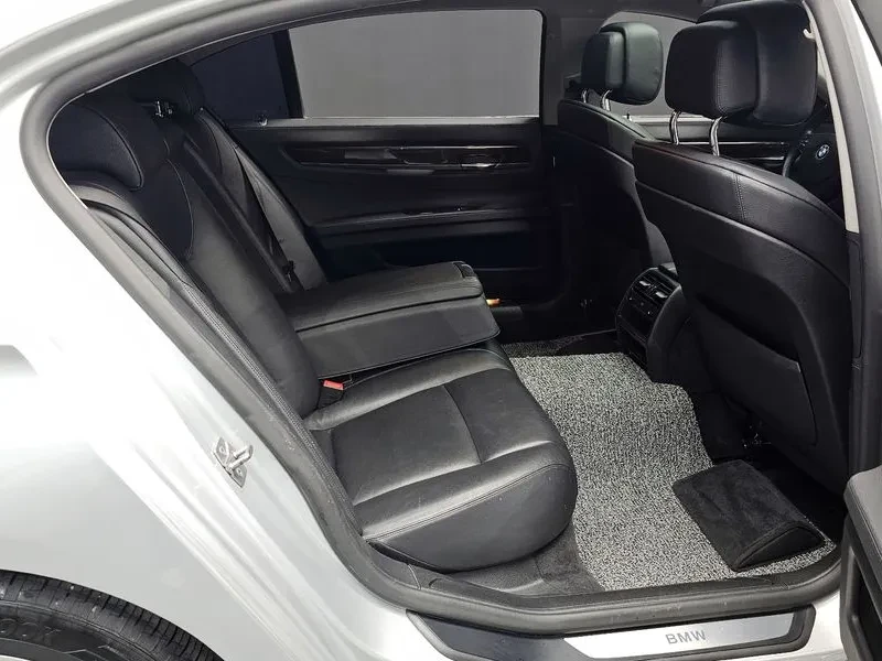 BMW 740 Li, снимка 12 - Автомобили и джипове - 55205477