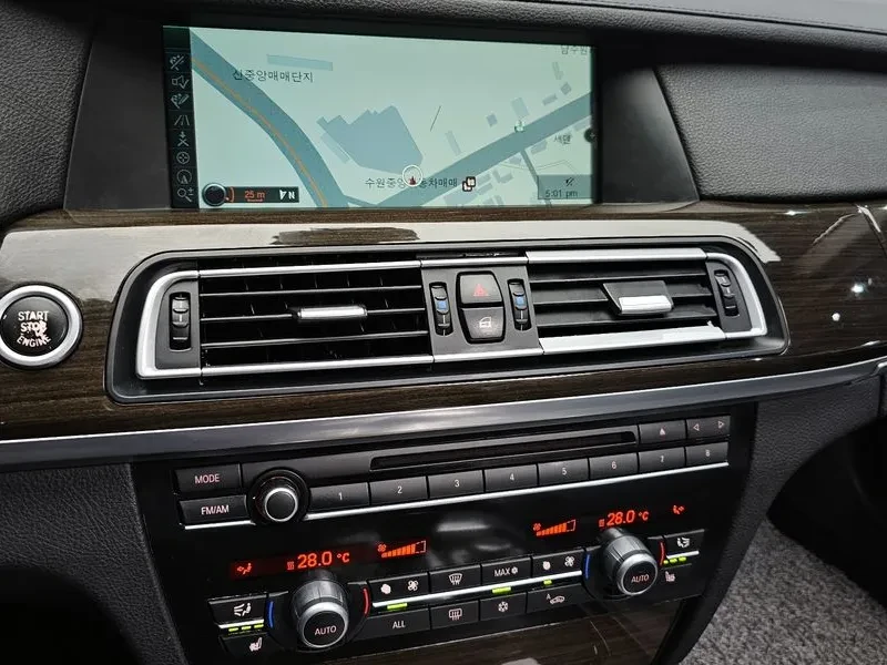 BMW 740 Li, снимка 14 - Автомобили и джипове - 55205477