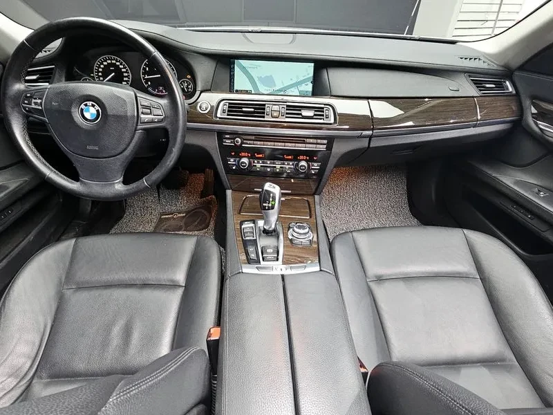 BMW 740 Li, снимка 7 - Автомобили и джипове - 55205477