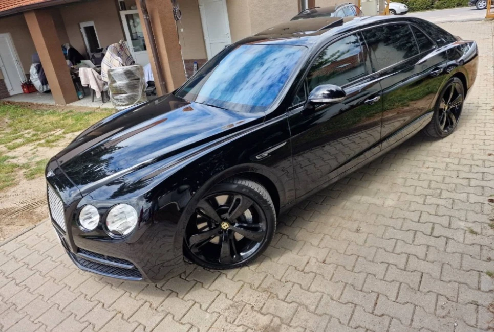 Bentley Flying Spur 4.0 V8 4WD, снимка 1