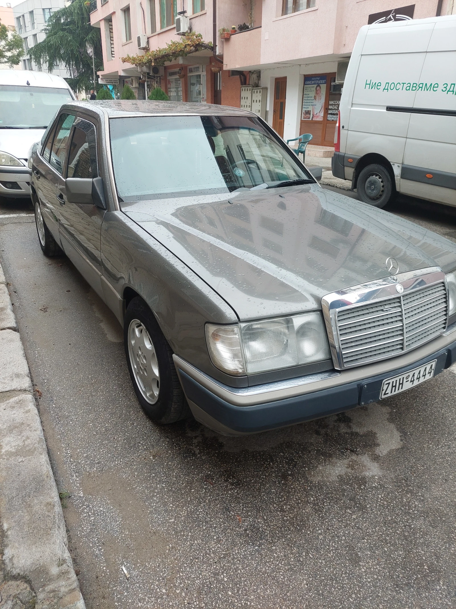 Mercedes-Benz 124 200E - изображение 7