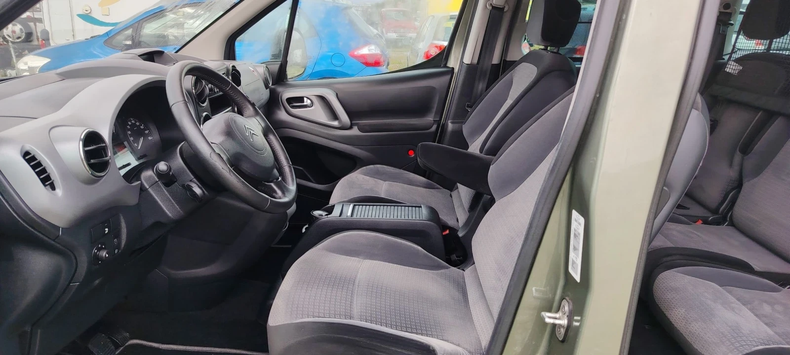 Citroen Berlingo 1.6HDI-109к.с - изображение 10
