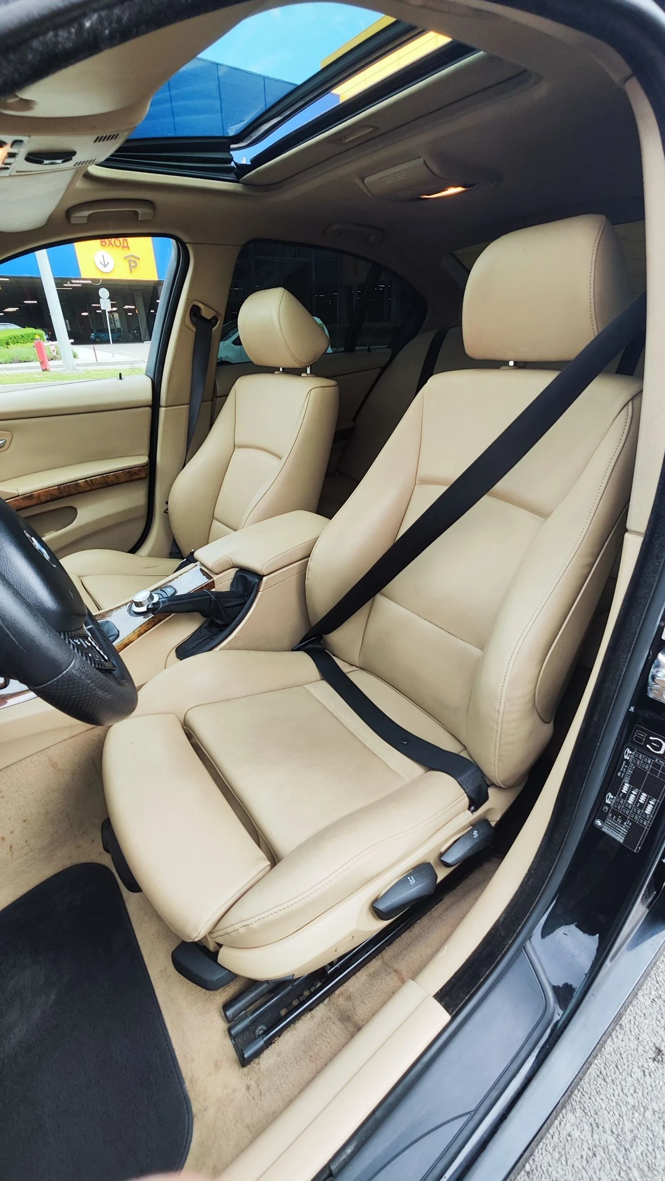 BMW 320 163 к.с. Нави/Кожа/Ръчка - изображение 6
