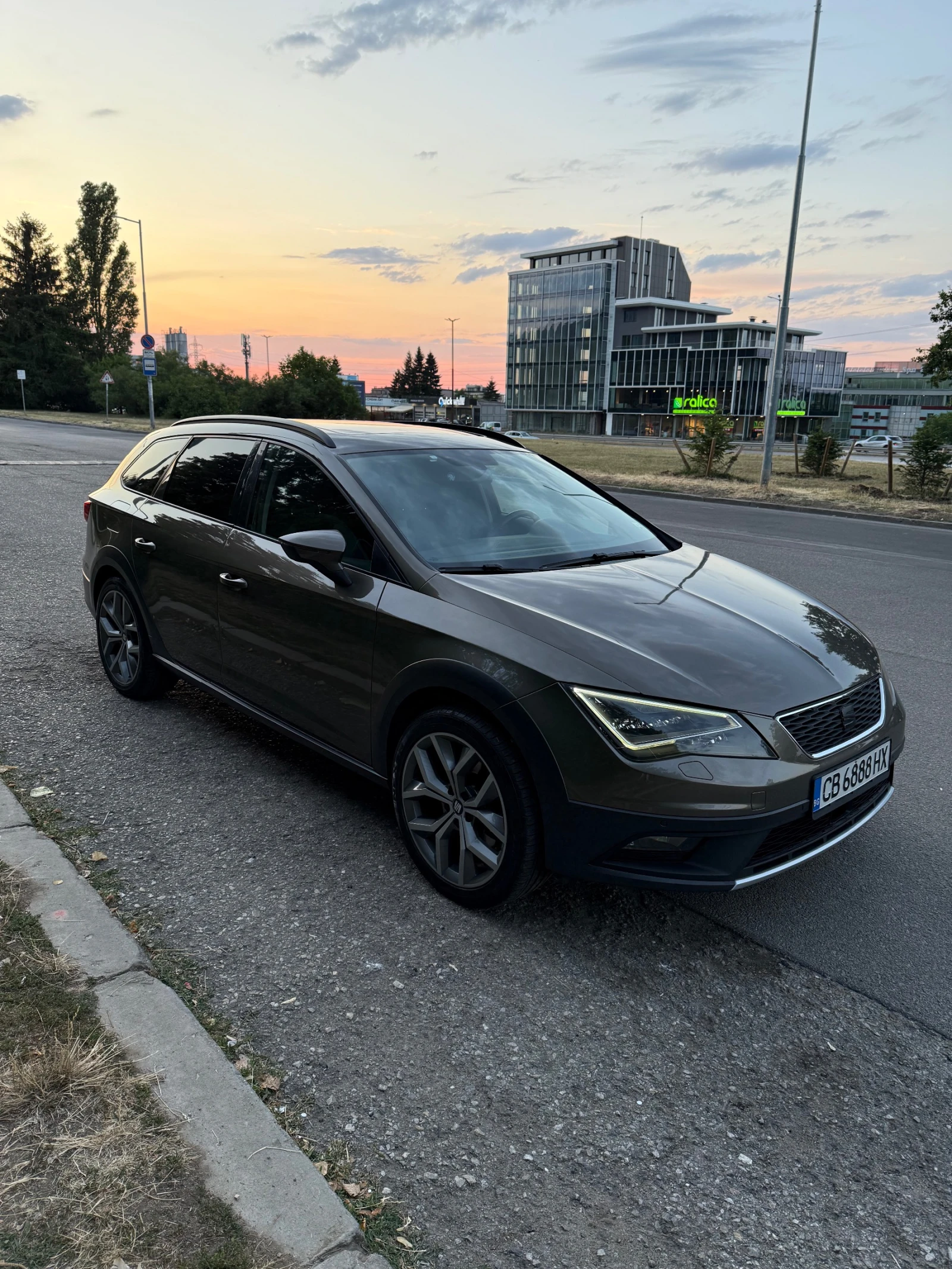 Seat Leon X- Perience - изображение 6