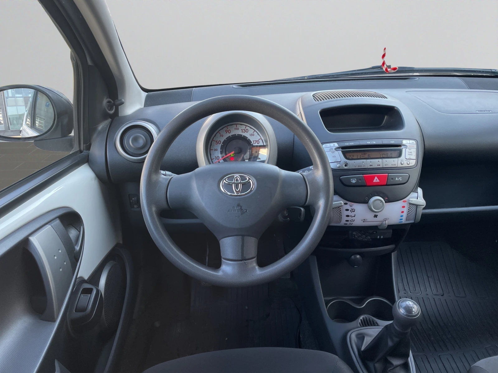Toyota Aygo 1.0 petrol | Mobile.bg � ����������� 14
