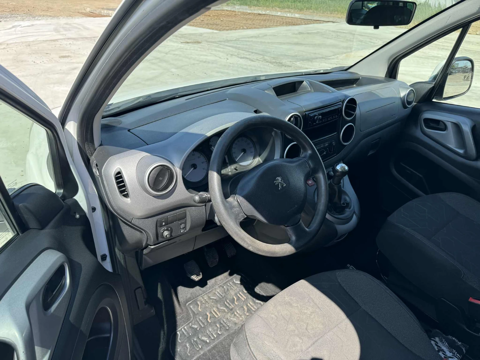 Peugeot Partner 1.6 HDI - изображение 10